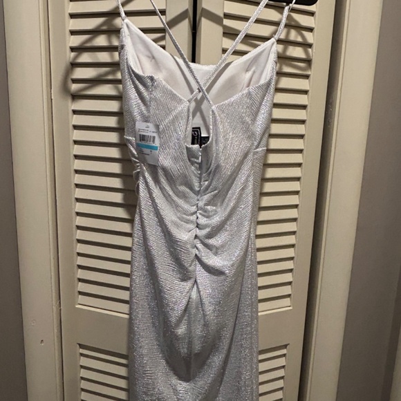 NWT Morgan & Co. Silver/White Sleeveless Cocktail Evening Mini Dress - Picture 3 of 7